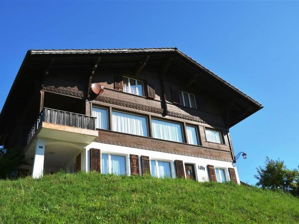 Apartment Kitty - Parterre Appartement-Fewo- Dusche oder Bad- WC 4-Bettwohnung by Interhome Apartment in Saanen