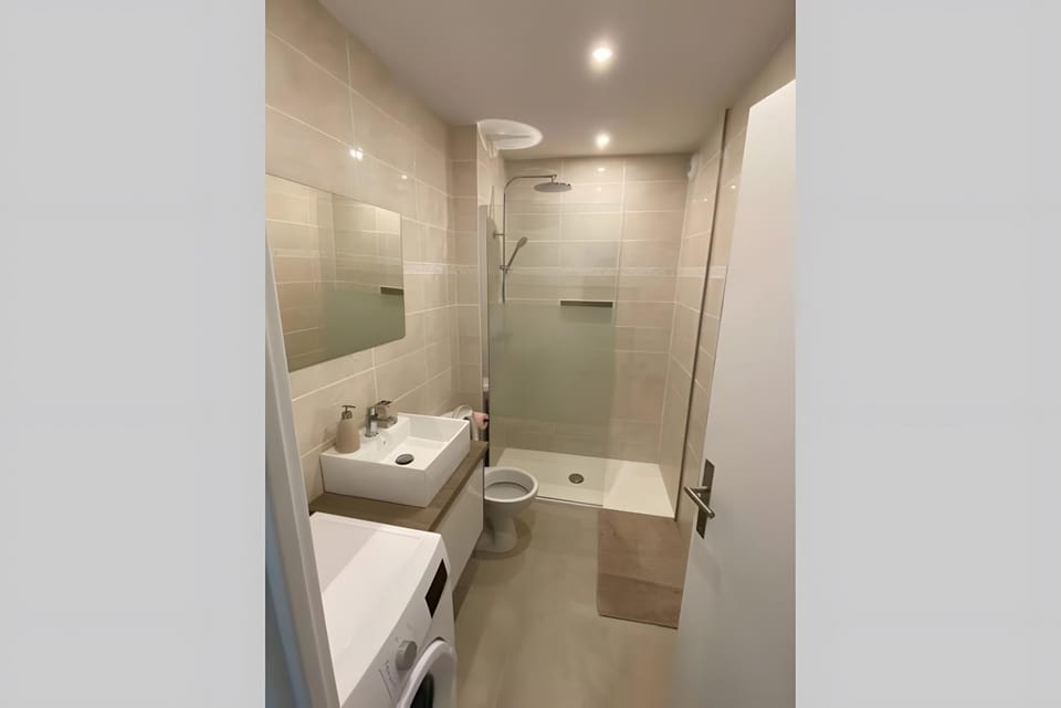 Bathroom, Living room