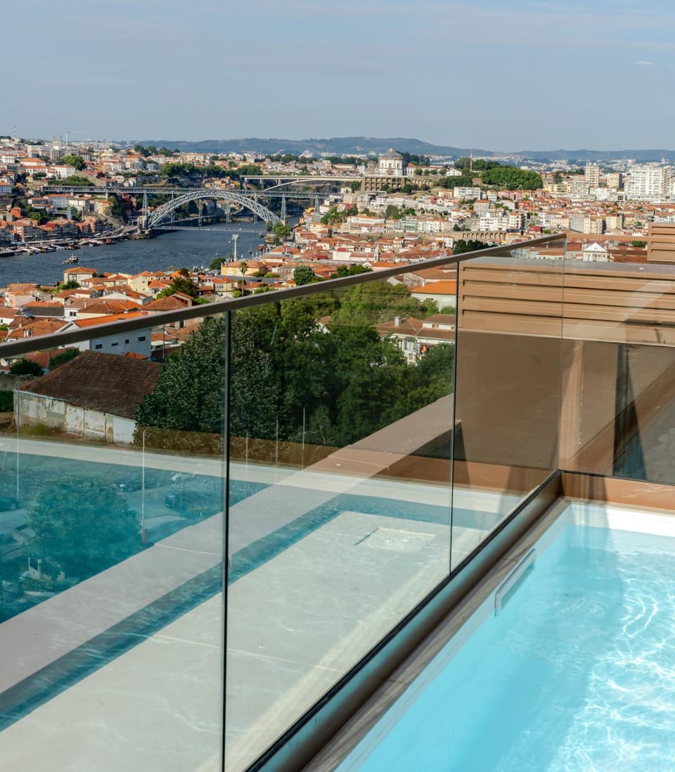 Nearby landmark, View (from property/room), Balcony/Terrace, City view, Pool view, Swimming pool