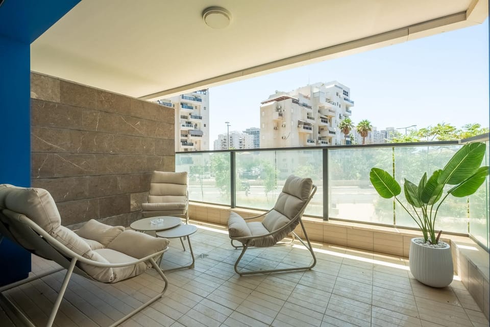 Day, Balcony/Terrace, Seating area