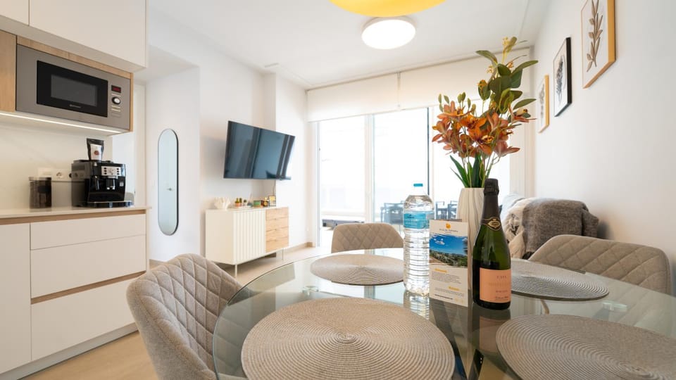 Living room, Photo of the whole room, Dining area, kitchen