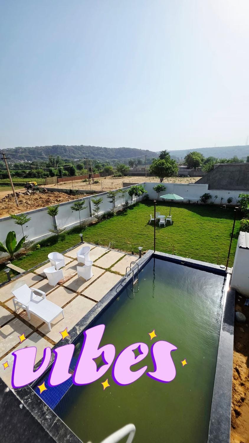 4j Aravalli Farms Villa in Haryana