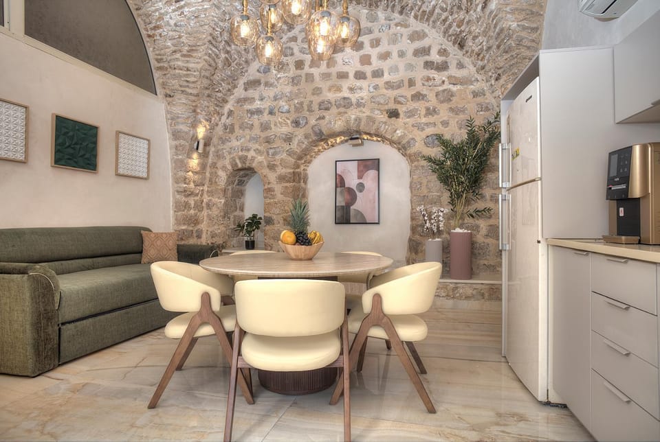 Kitchen or kitchenette, Living room, Dining area