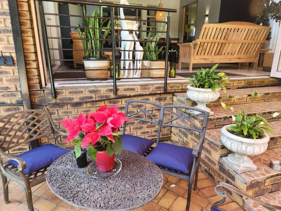 Seating area, On site, Swimming pool