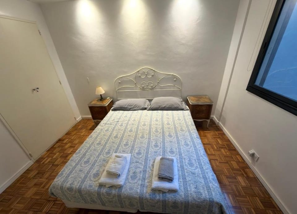 Dpto Practico y céntrico en Barrio Norte Recoleta Apartment in Buenos Aires