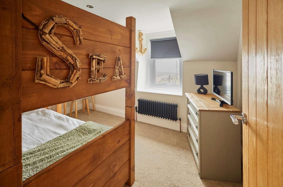TV and multimedia, Bedroom, bunk bed