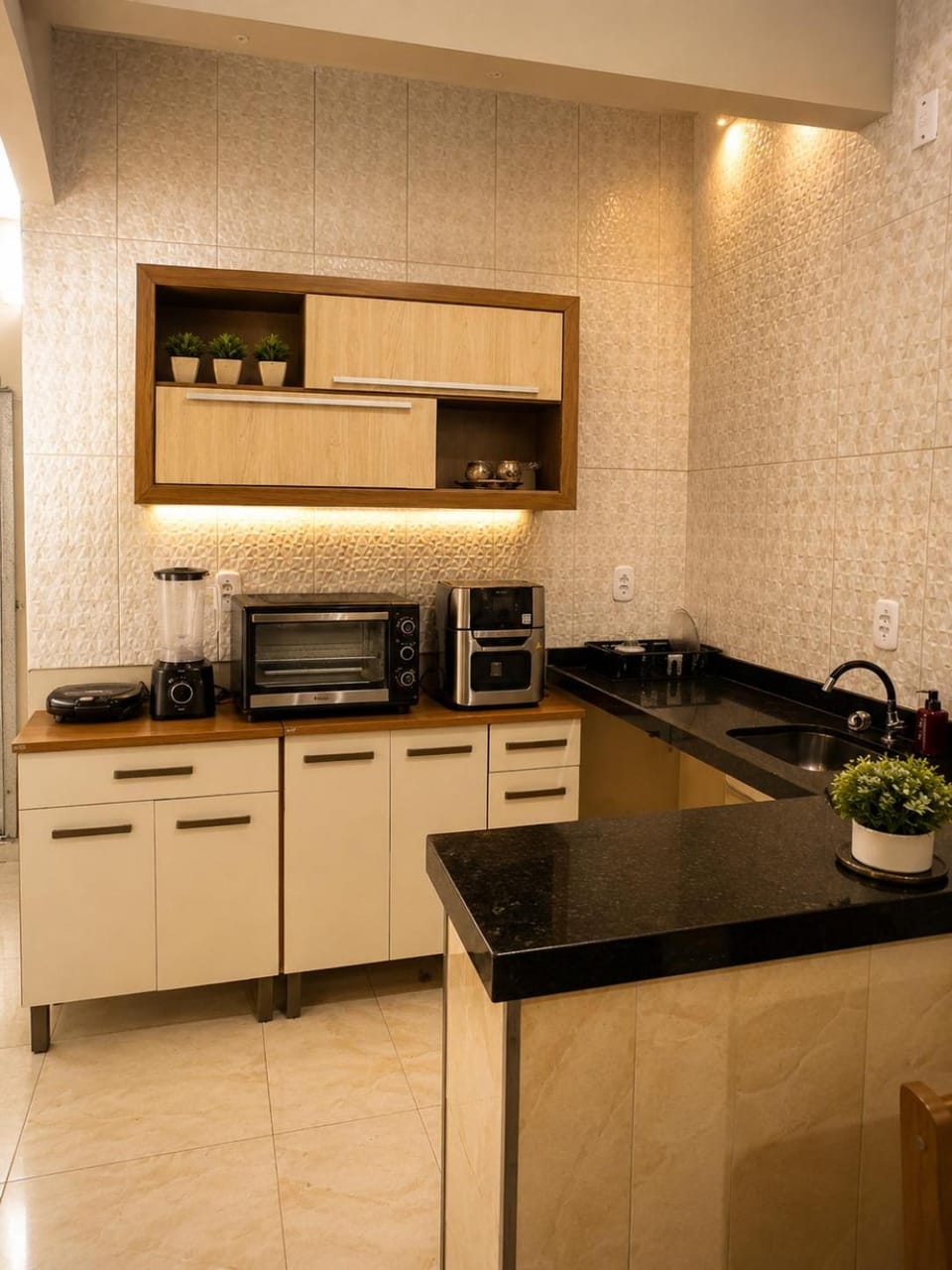 Coffee/tea facilities, Kitchen or kitchenette, stove, toaster