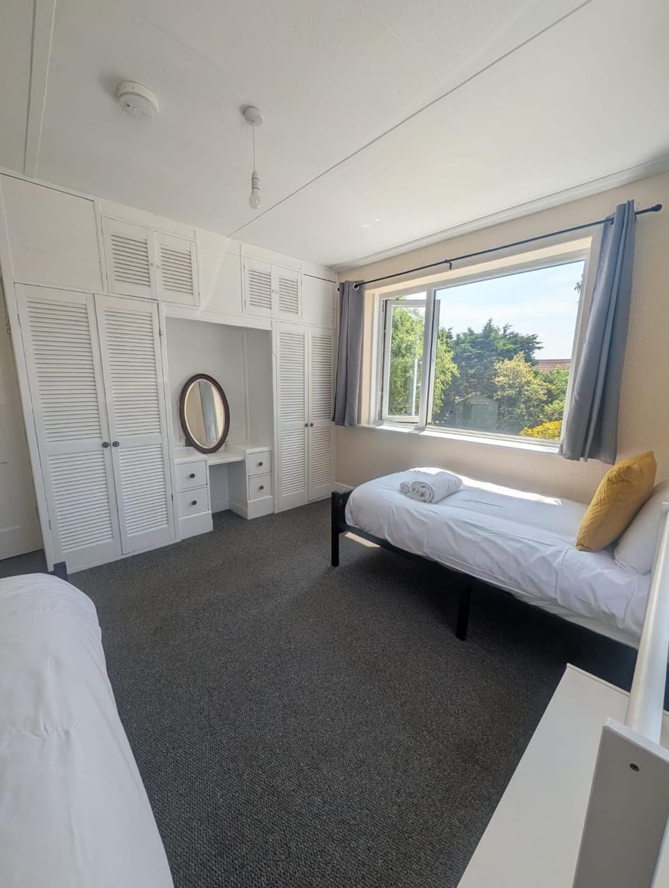 Charming 2 Bedroom Bungalow Retreat on the Edge of Weston super Mare Apartment in Weston-super-Mare