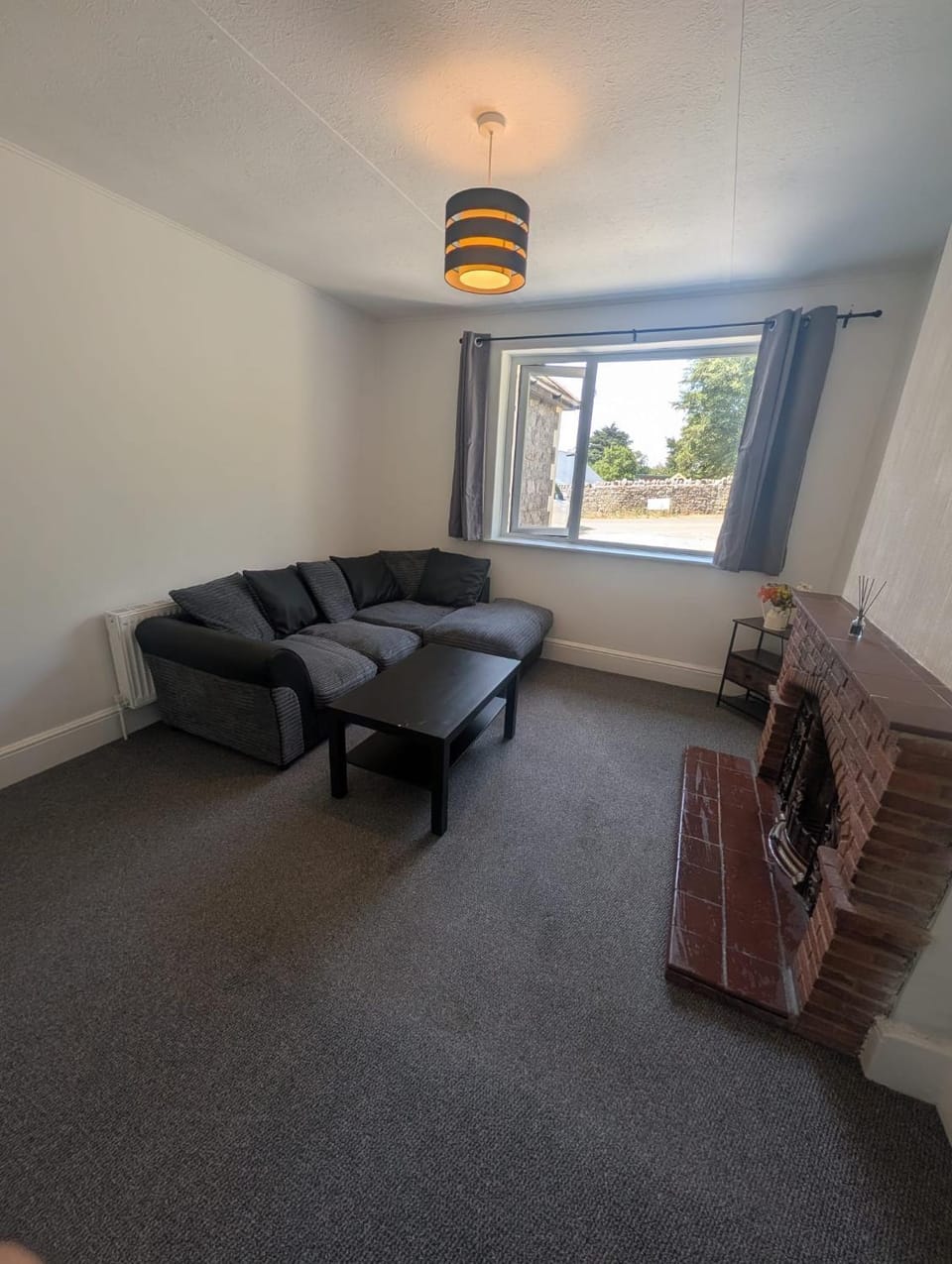 Charming 2 Bedroom Bungalow Retreat on the Edge of Weston super Mare Apartment in Weston-super-Mare