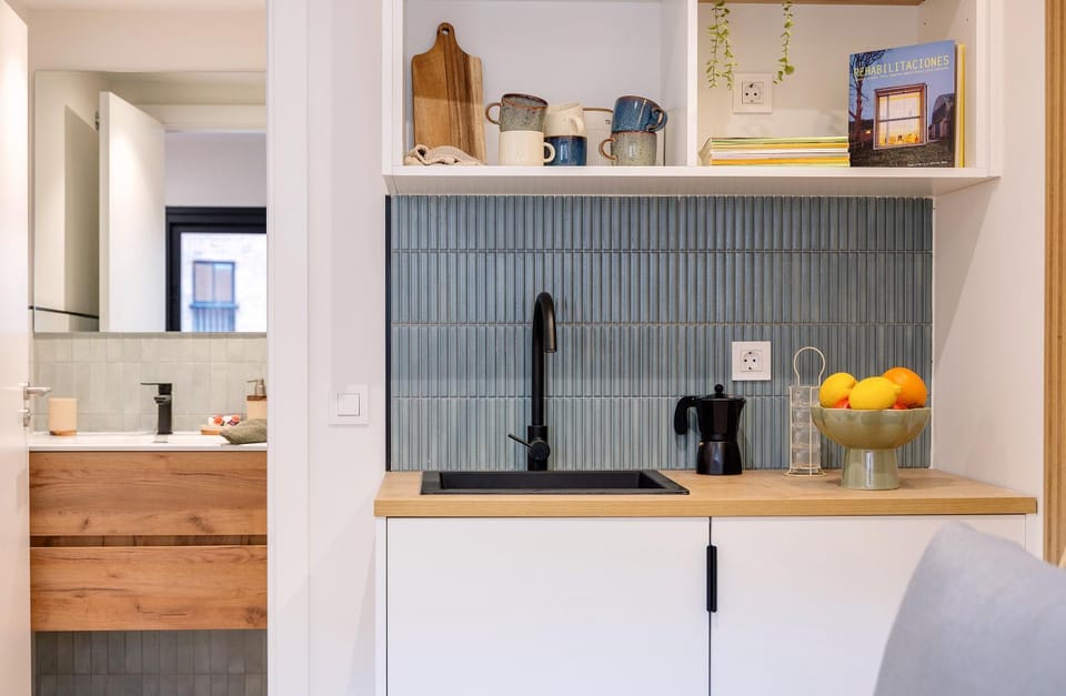 Castellana Norte Suites Bed and Breakfast in Madrid