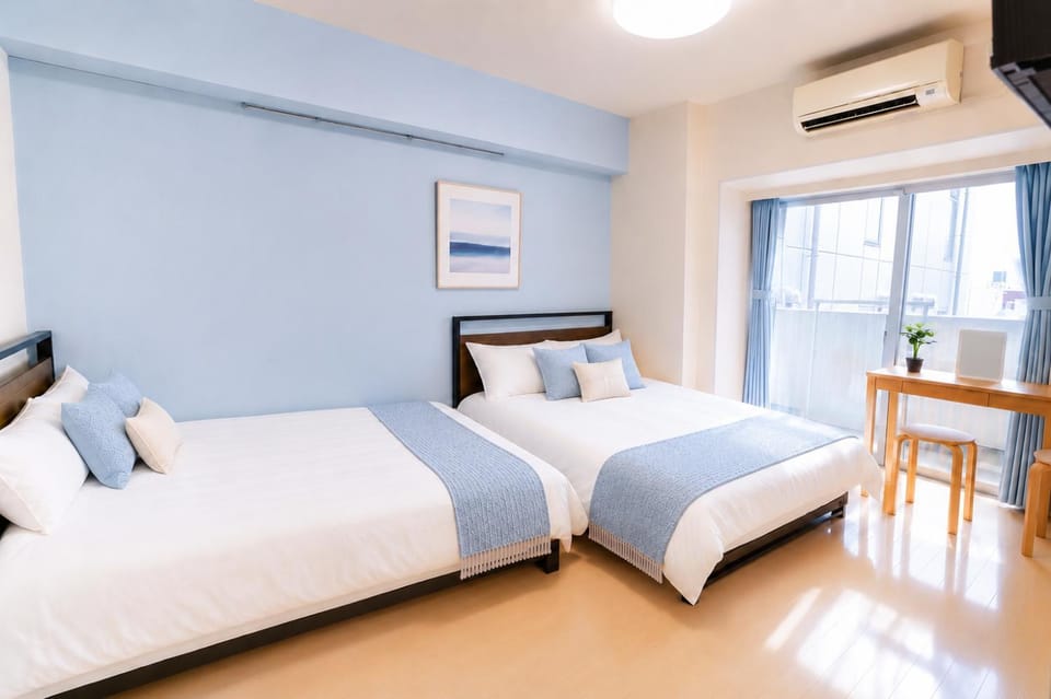 Bed, Living room, Photo of the whole room, air conditioner