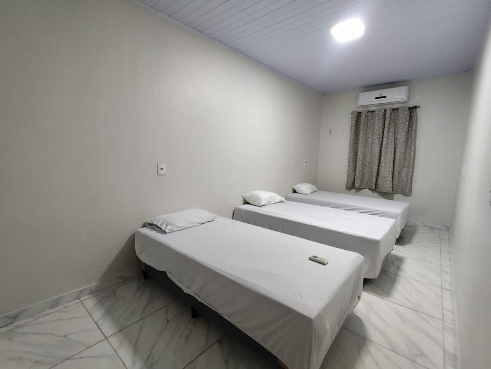 Bed, Bedroom, air conditioner