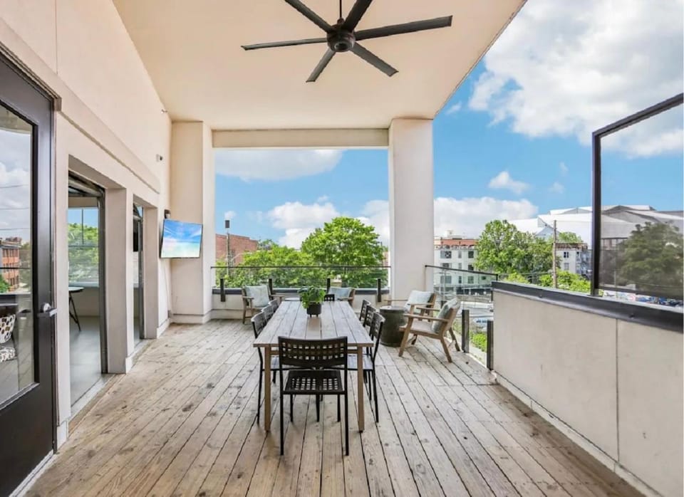 Luxury ATL Downtown Escape Apartment in Atlanta
