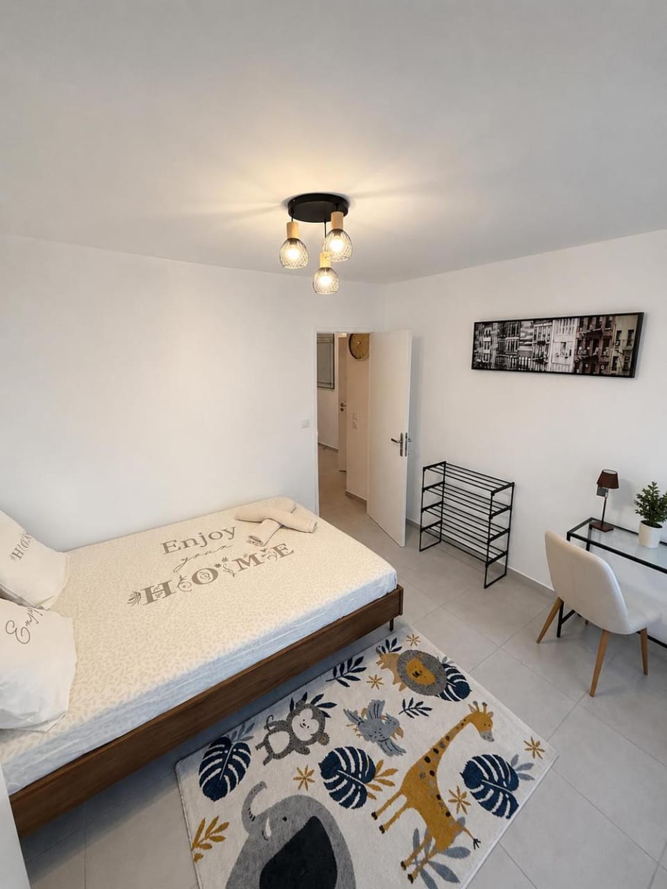 Cozy 2-bedroom apartment with terrace for 4 people Apartment in Villeurbanne