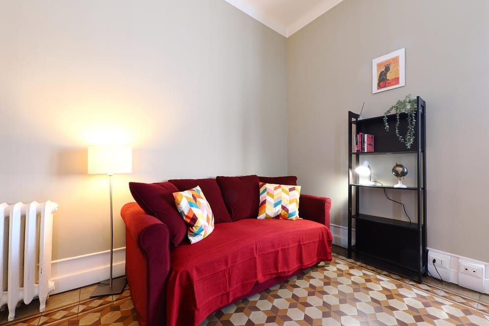 Living room, internet