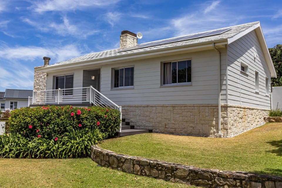 Property building, Garden view
