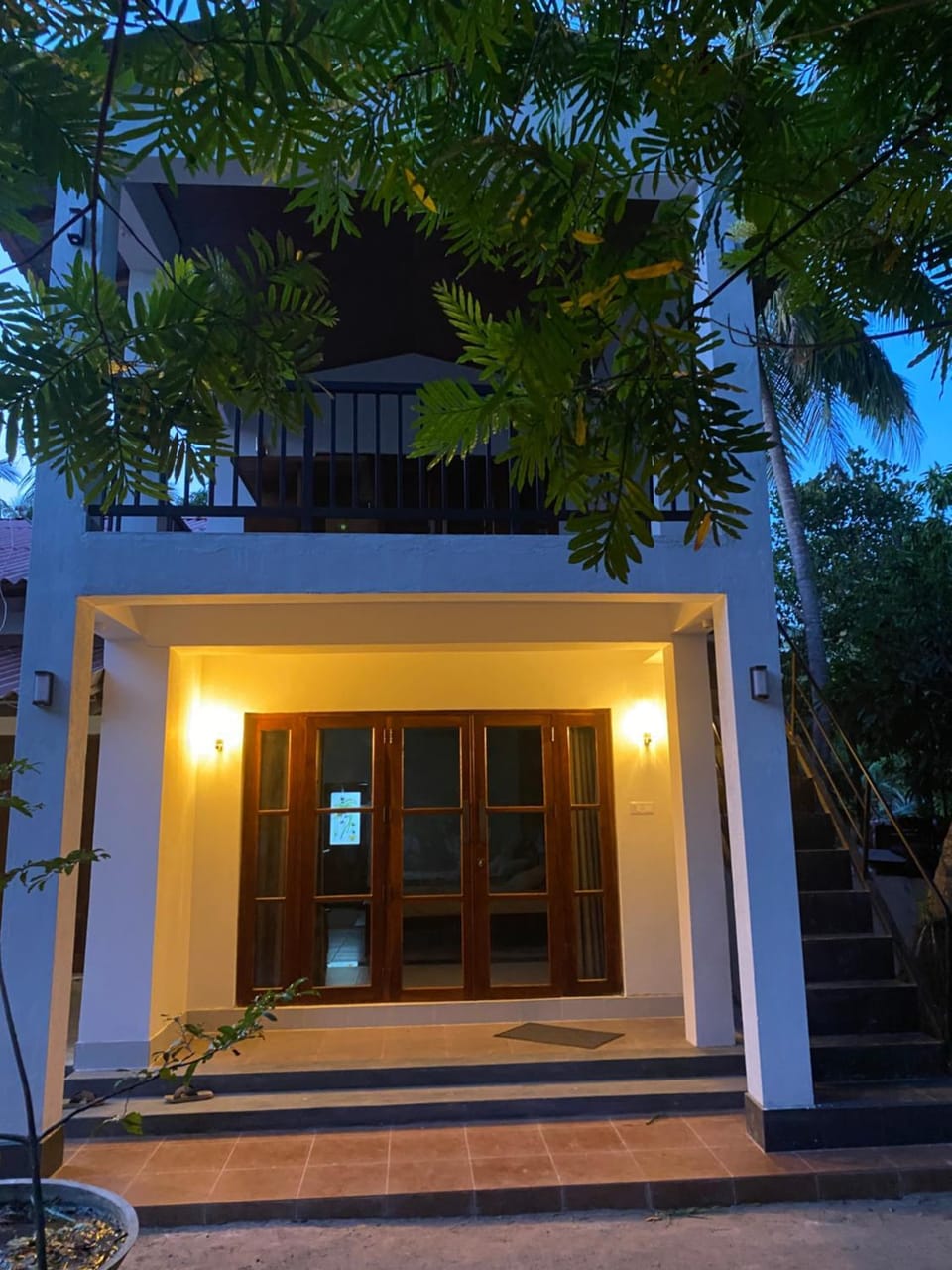 Property building, Facade/entrance, Night