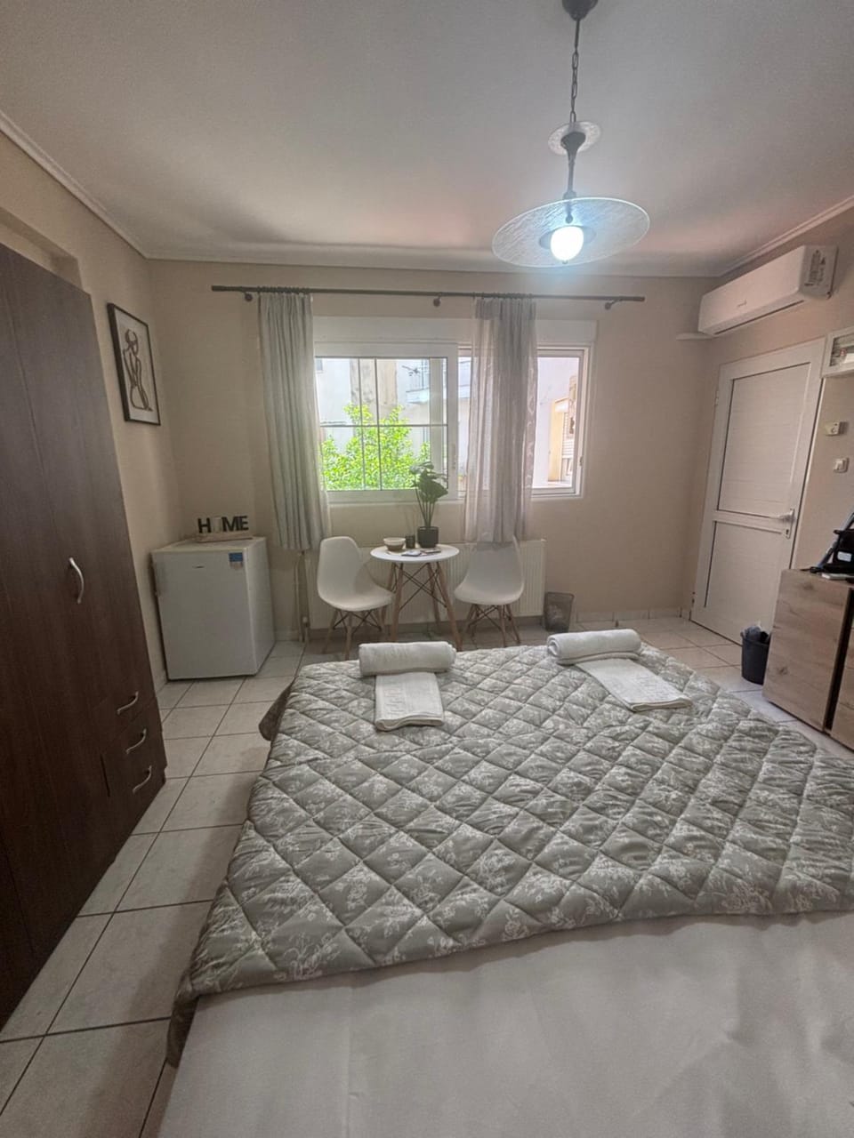 Bed, Living room, Bedroom