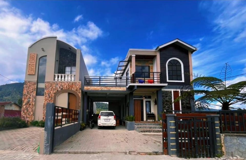 Sapo Deleng Homestay Villa in Indonesia