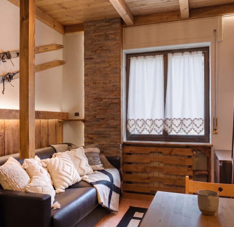 Homeby - Les Clotes Apartment in Sauze d'Oulx