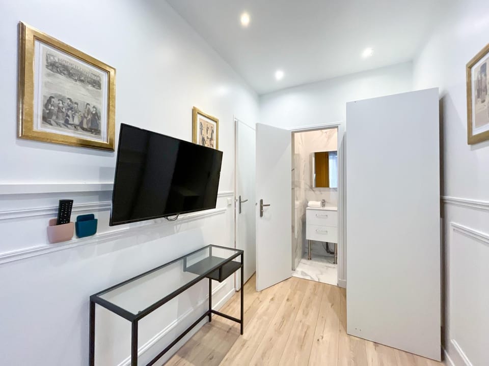 UrbanFlat 80 - Appartement dans le centre de Paris Apartment in Paris
