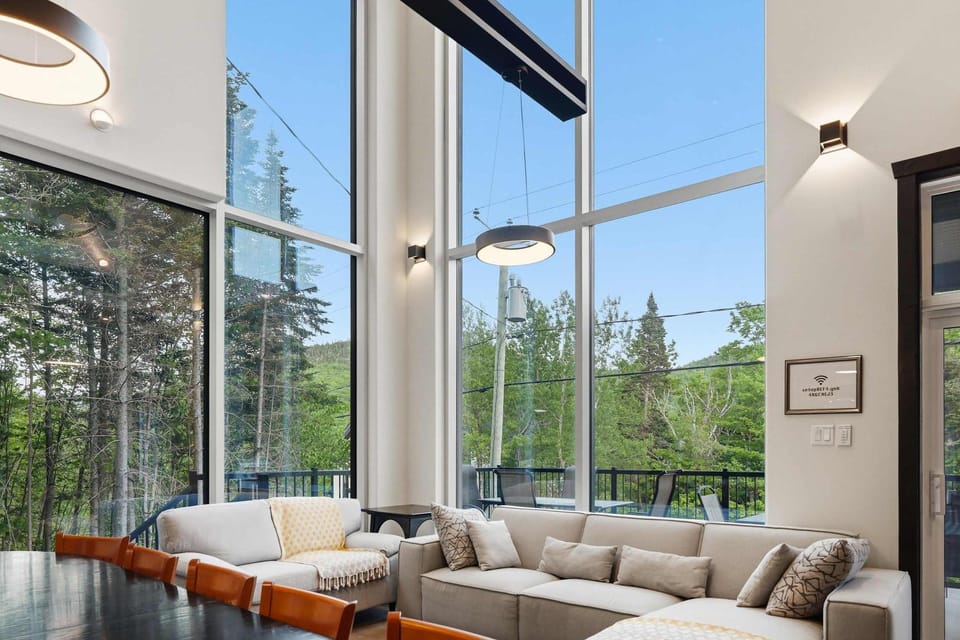 Spa & Nature - Le Chalet Haut en Couleurs Chalet in Quebec