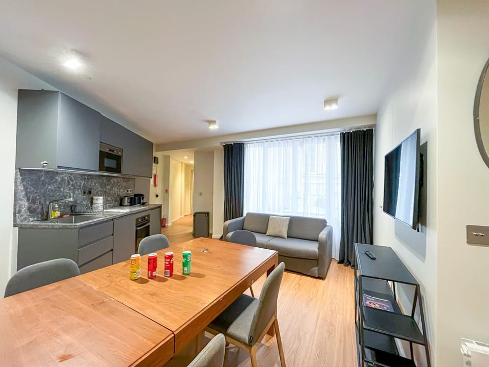 UrbanFlat 122 - Grand Appartement au centre de Paris Apartment in Paris