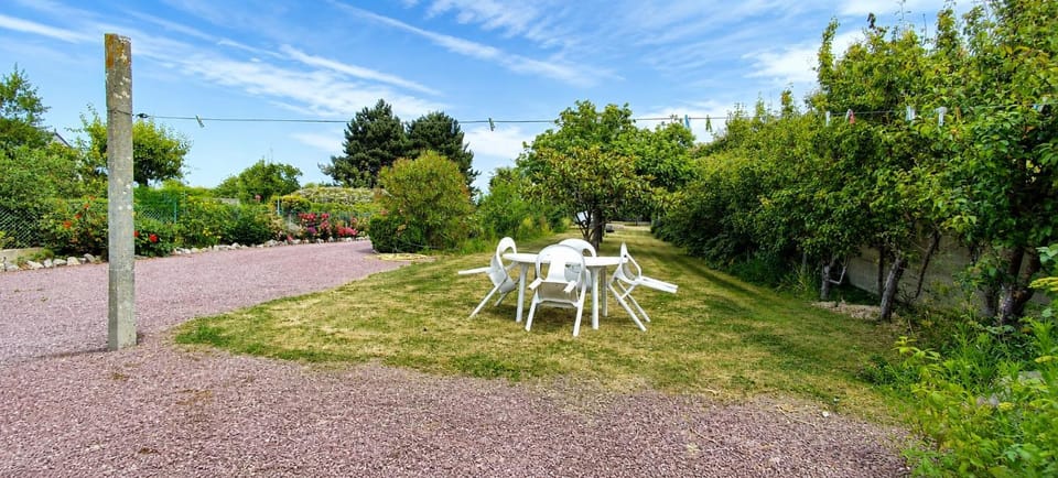 Garden, Garden, Balcony/Terrace