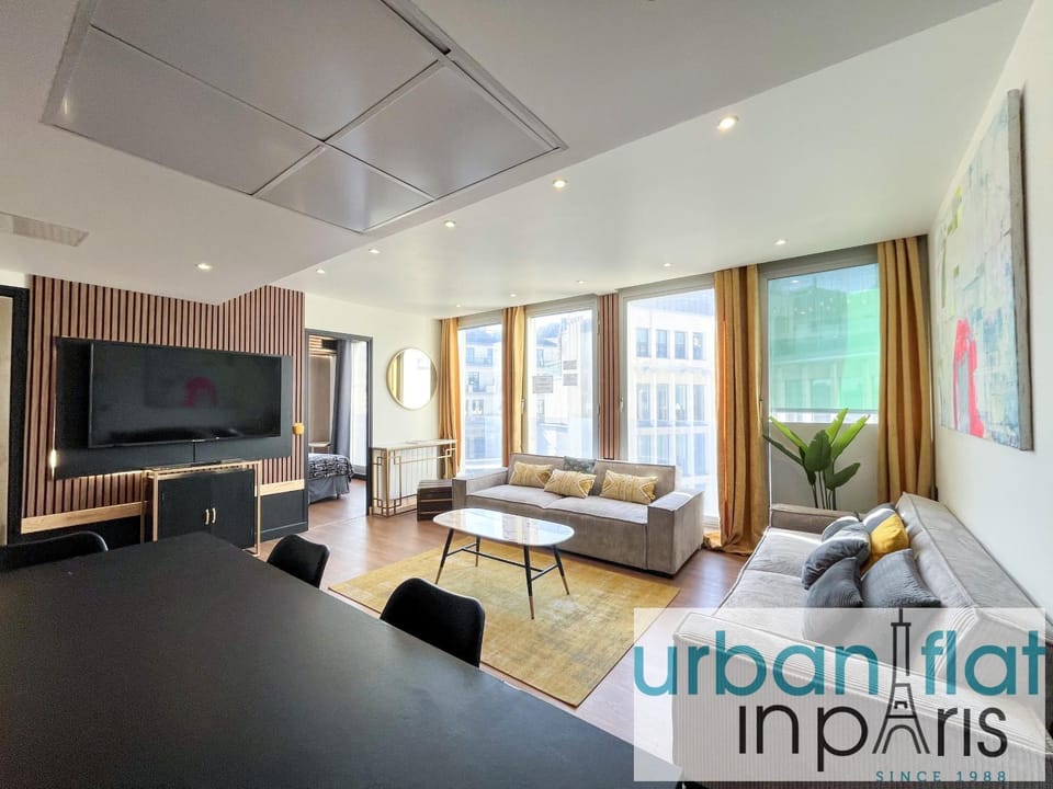 UrbanFlat 128 - Apartment on Paris famous Champs-Elysees Avenue Apartment in Paris