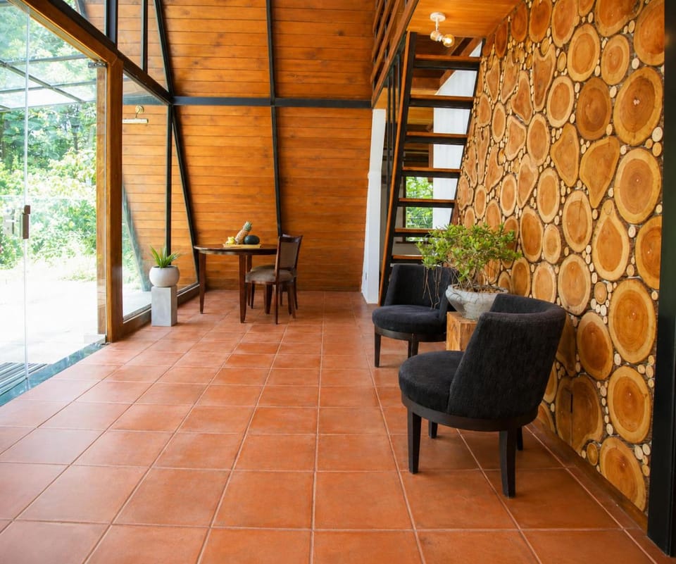 The Angla Luxury Stay near Beach & Madu River Villa in Southern Province