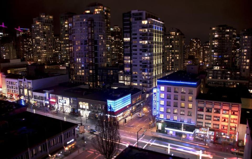 Night, Neighbourhood, City view, Street view