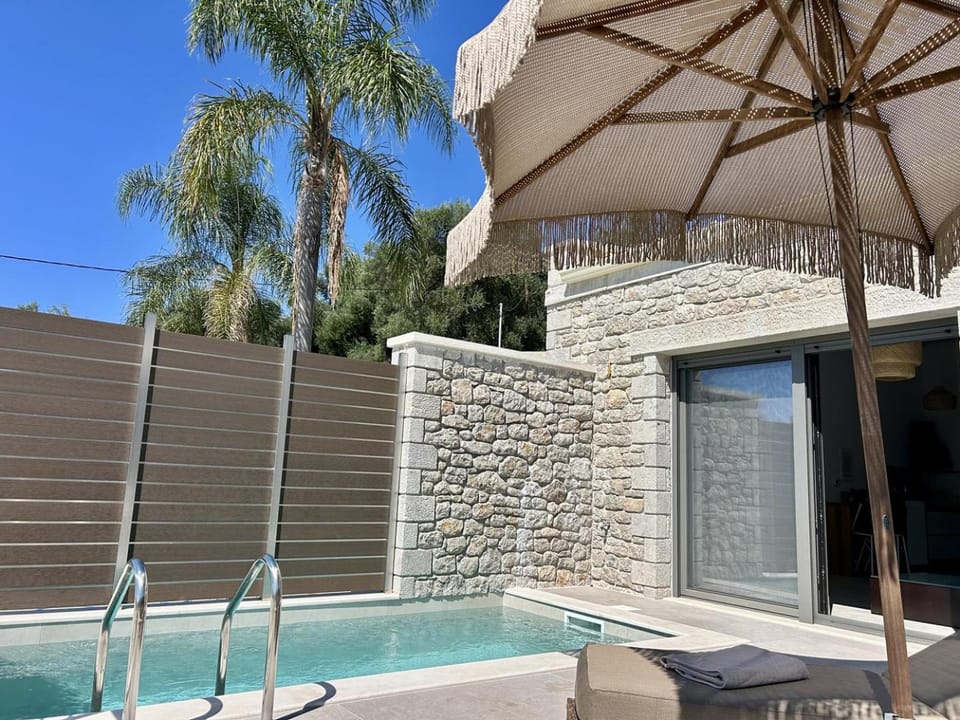 Balcony/Terrace, Pool view, Swimming pool