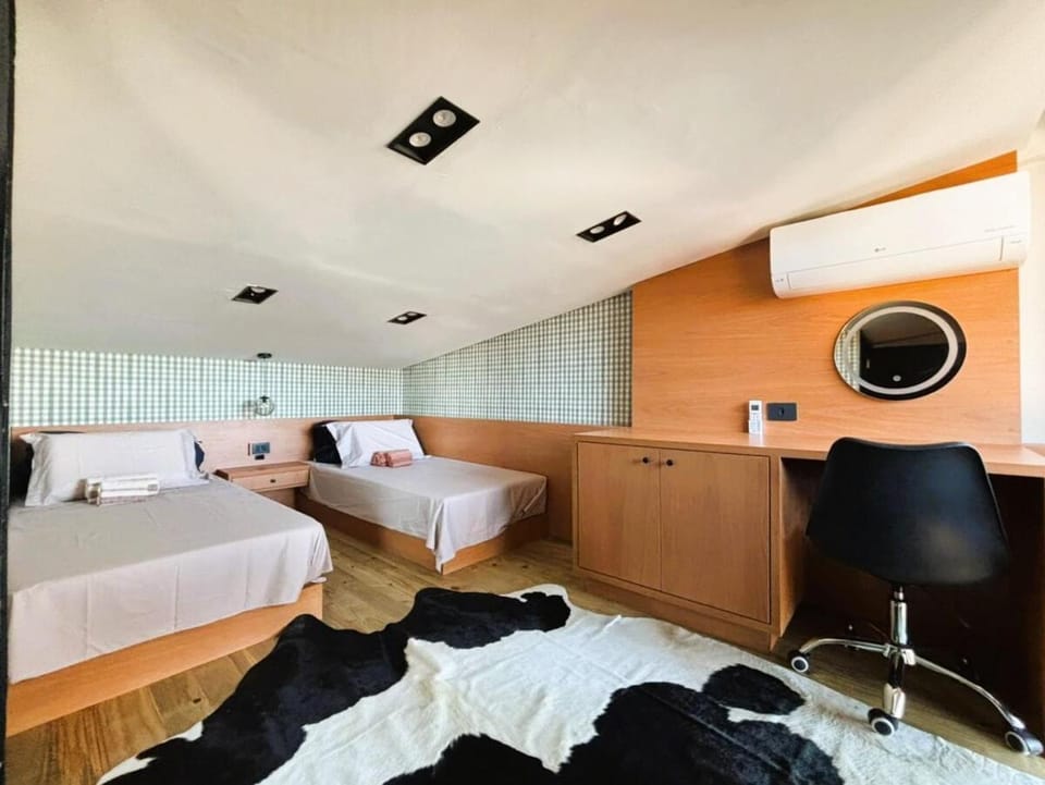 Bedroom, heating, air conditioner