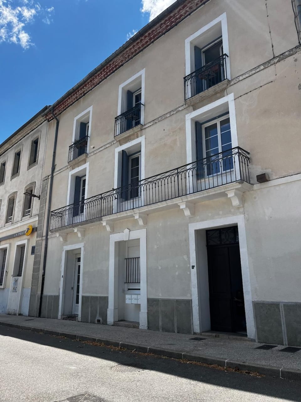 Property building, Location