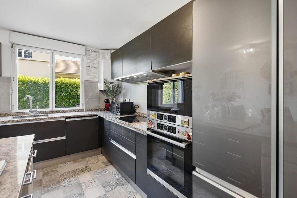 Beautiful home 10 min from Disney - 10 people House in Bussy-Saint-Georges
