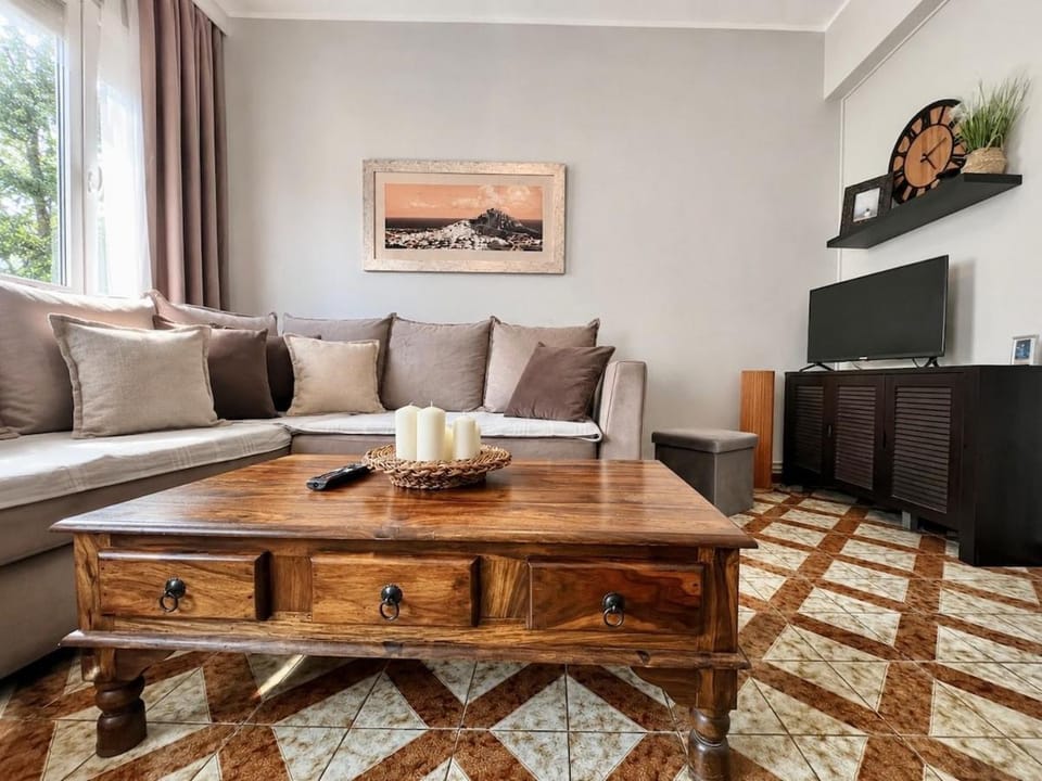 Stylish Stay for 3 - Haidari, Athens by ΜΡS Apartment in Decentralized Administration of Attica