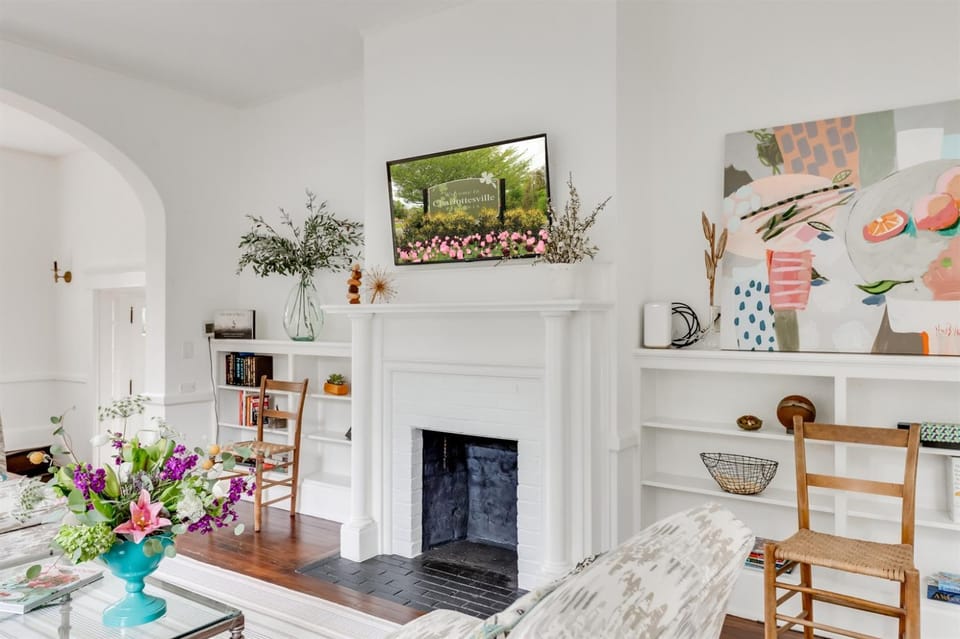 Perfect UVA Location Historic Boone-White House House in Charlottesville