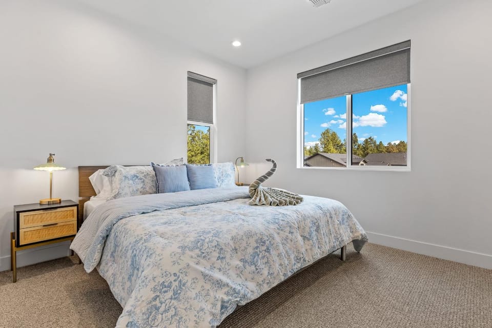 Bed, Bedroom