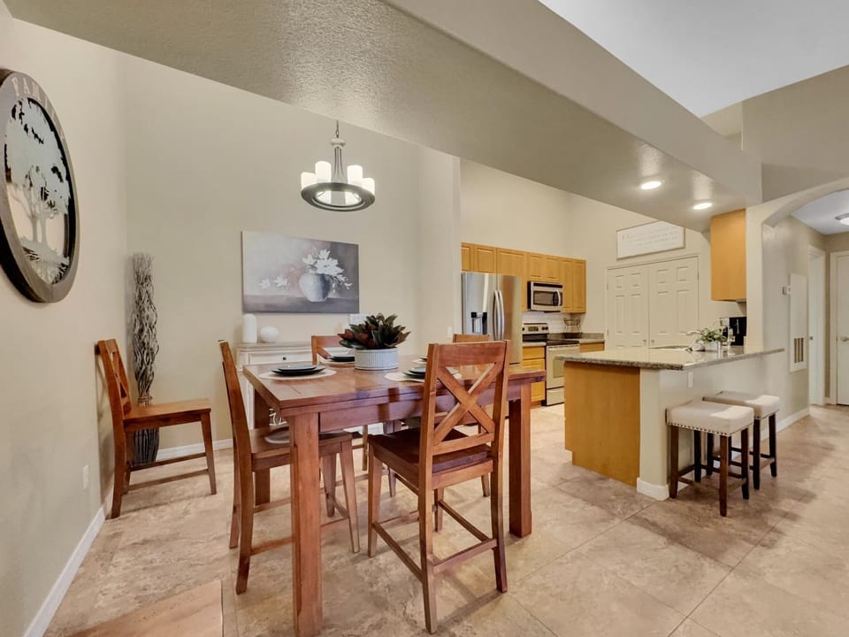 Kitchen or kitchenette, Seating area, Dining area, dishwasher, stove