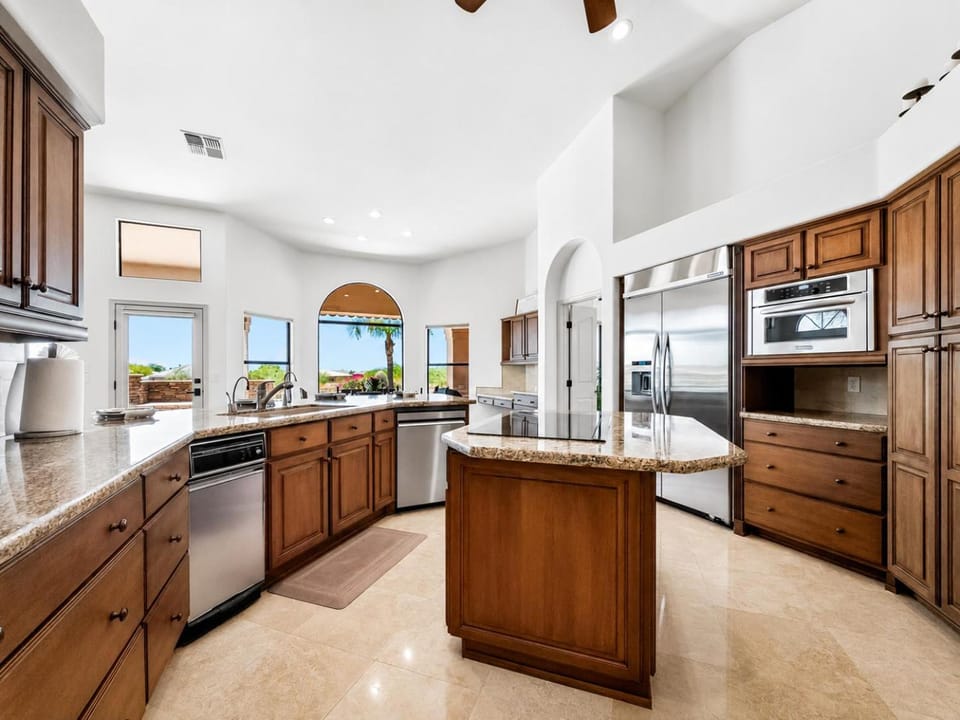 Kitchen or kitchenette, kitchen