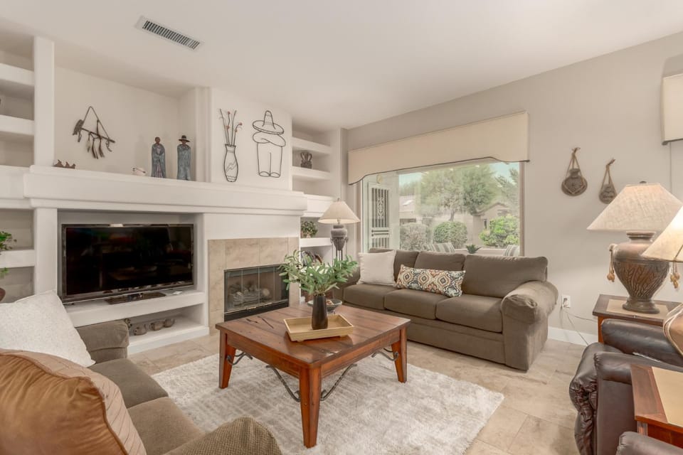 TV and multimedia, Living room, Seating area