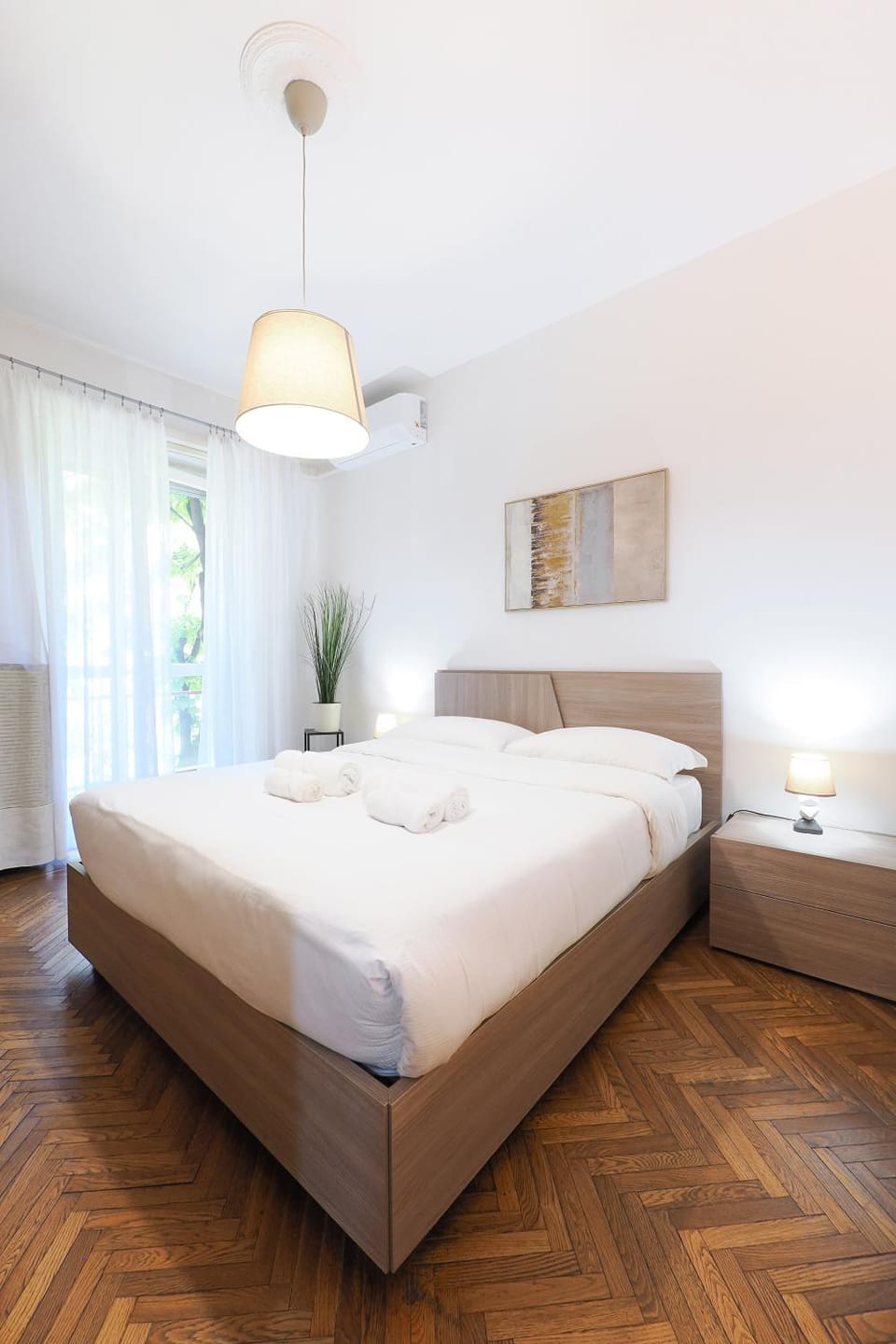 Bed, Photo of the whole room, Bedroom, towels
