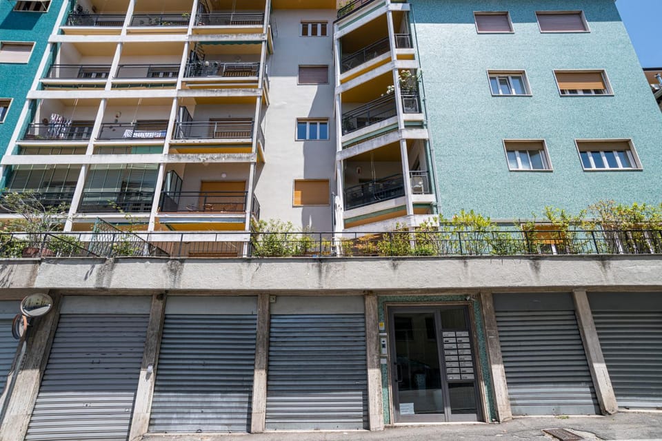 Property building, Facade/entrance