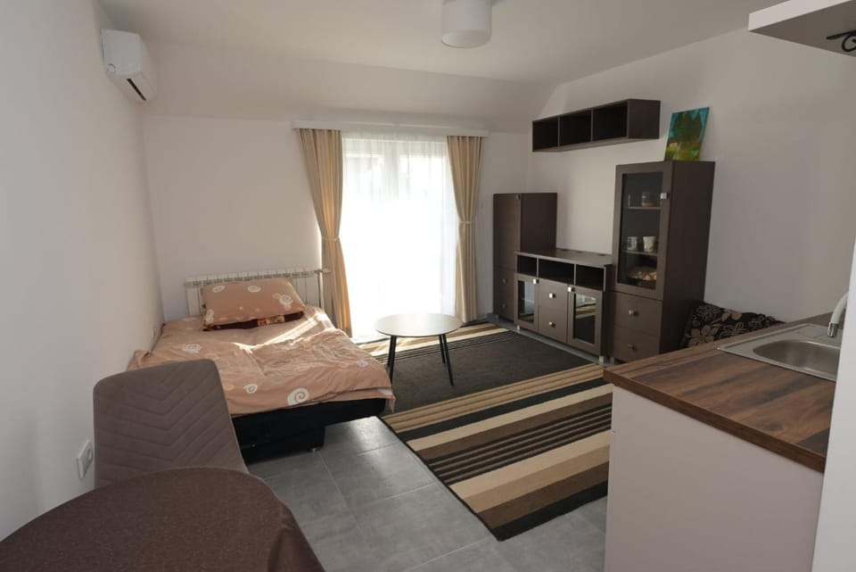 TV and multimedia, Photo of the whole room