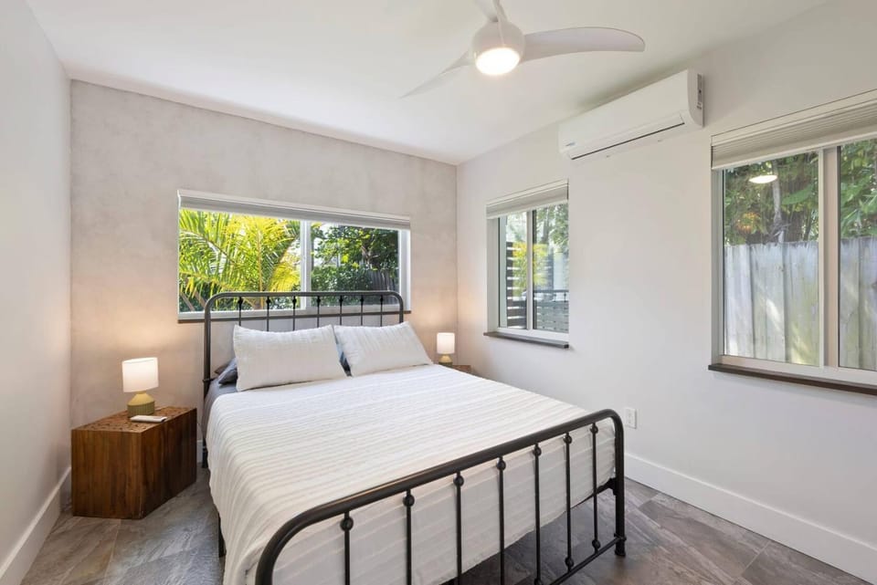 Villa Oceanique, Serene 4BR Escape with Private Pool Villa in Miami Shores