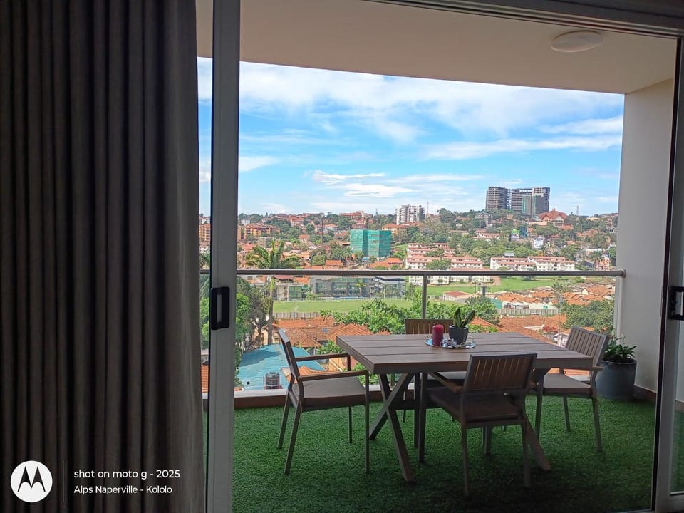 Balcony/Terrace, Dining area, City view