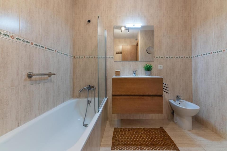 Bathroom, Bath