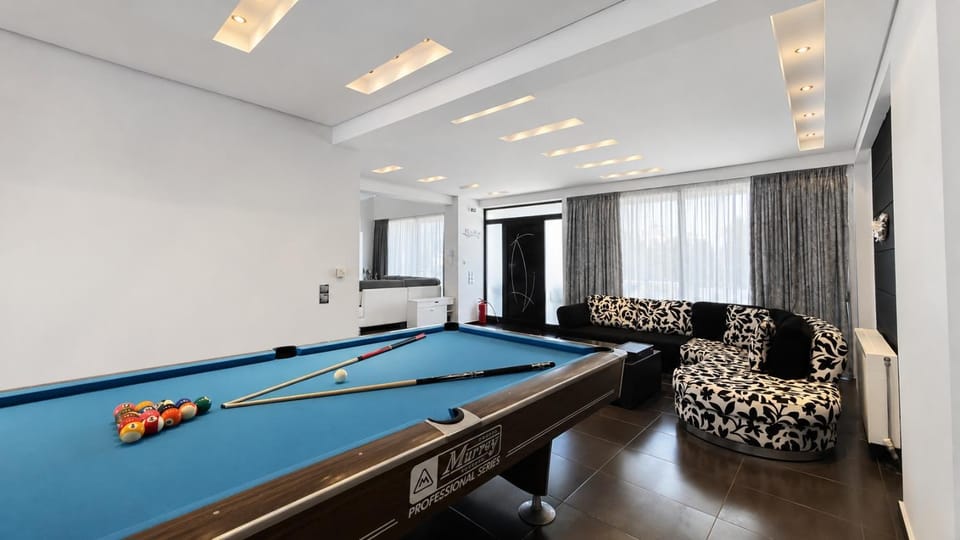 Billiard