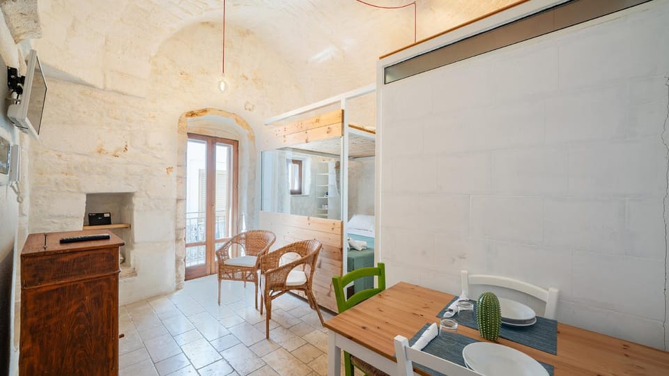 Rentbeat Collection 1 Ostuni Historic Center Apartment in Ostuni