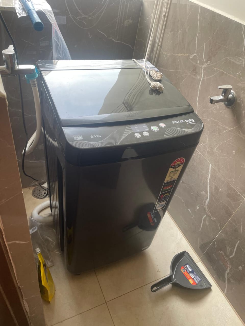 2 Bhk Apartment, 2 bed rooms, living area and kitchen for upto 4 Adults Apartment in Hyderabad